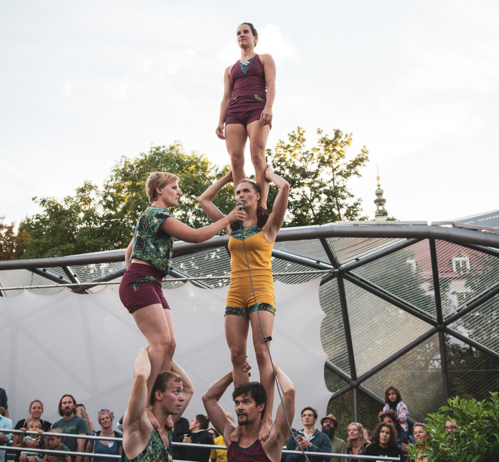 musikalische Akrobatik Show